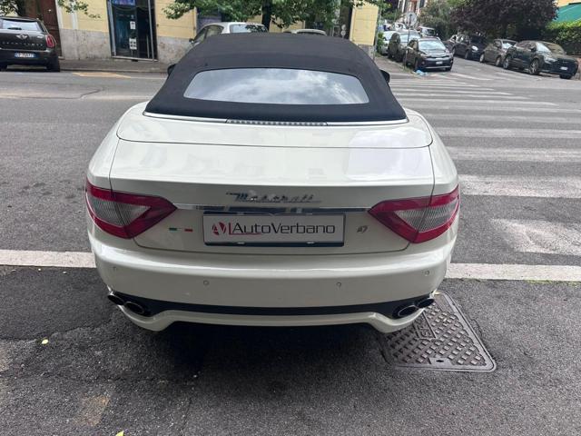MASERATI GranCabrio 4.7 V8-Full Optional