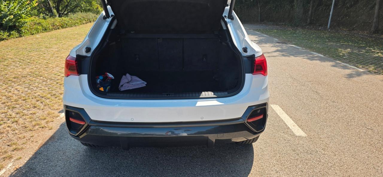 Audi Q3 35 TFSI Business Advanced