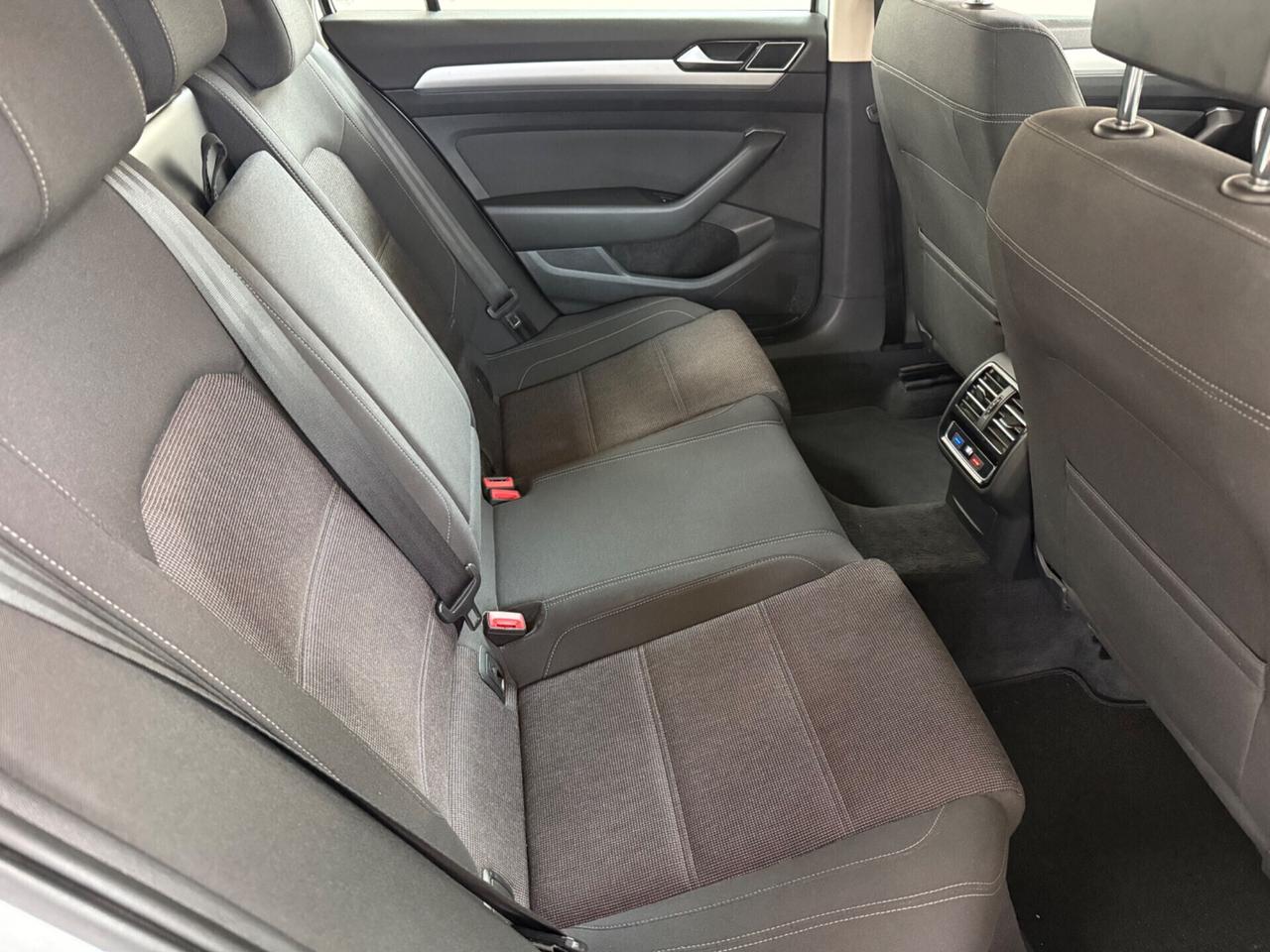 Volkswagen Passat Variant 1.6 TDI 120Cv - 2017