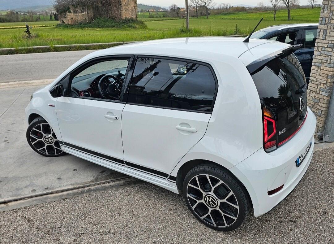 Volkswagen UP GTI 1.000CC 116CV/GO KART/STRAFULL