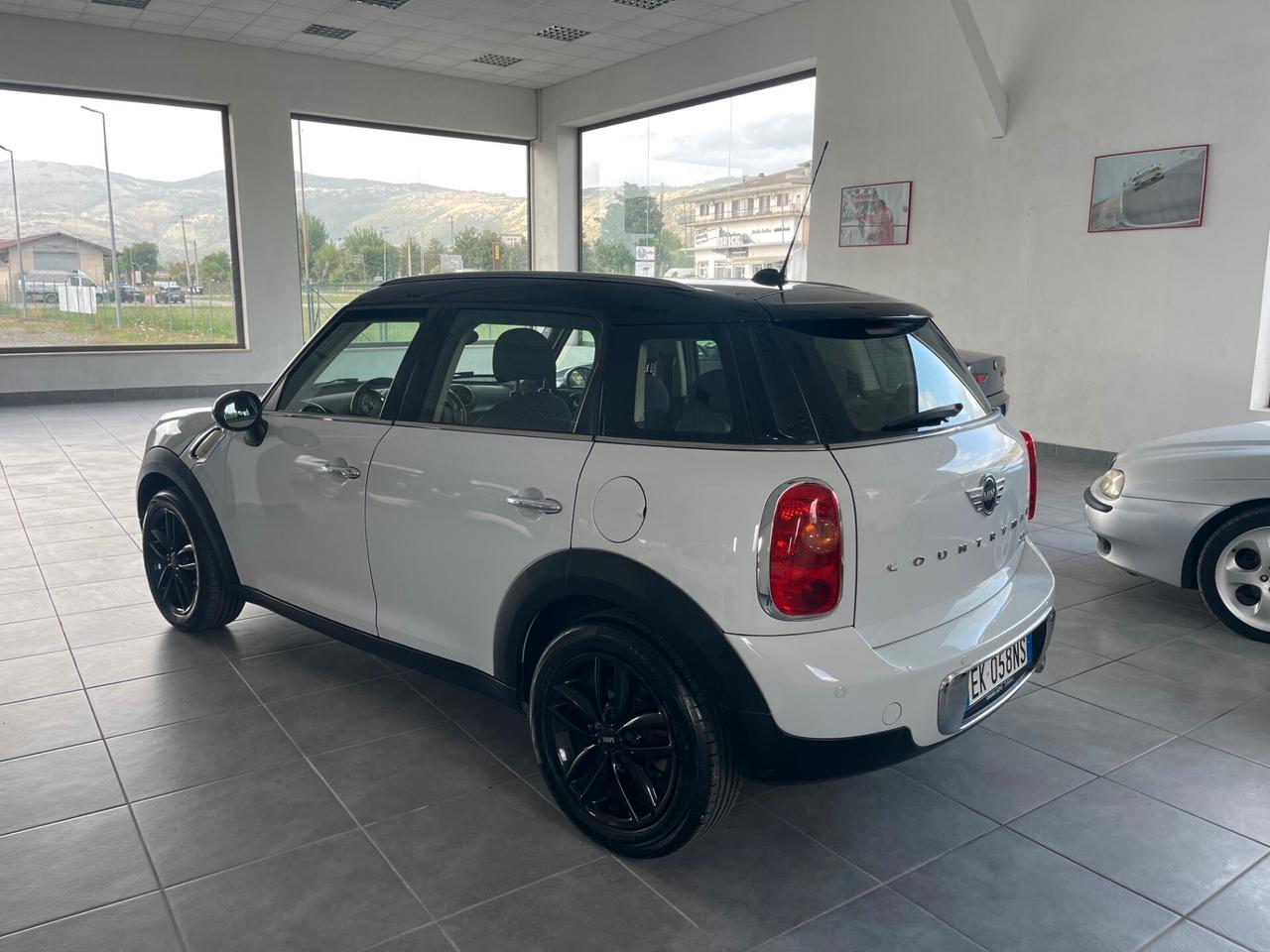 Mini Cooper D Countryman 1.6 Adatta a NEOPATENTATI
