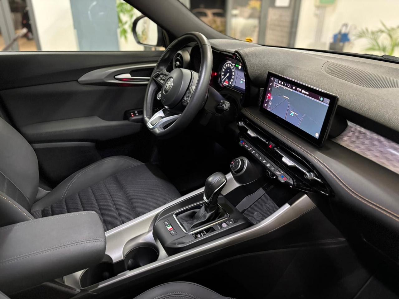 Alfa Romeo Tonale 1.6 diesel 130 CV TCT6 Veloce