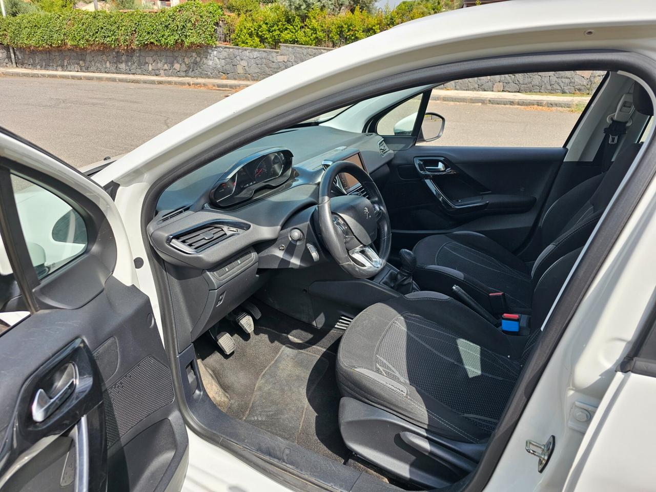 Peugeot 208 1.4 HDi 68 CV 5 porte Active