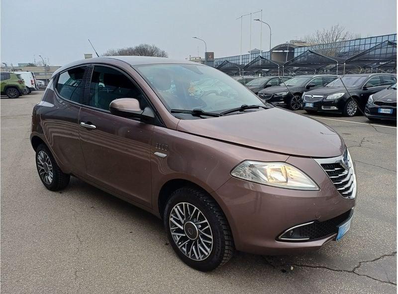 Lancia Ypsilon 0.9 t.air Elle ecochic metano 80cv 1°PROP