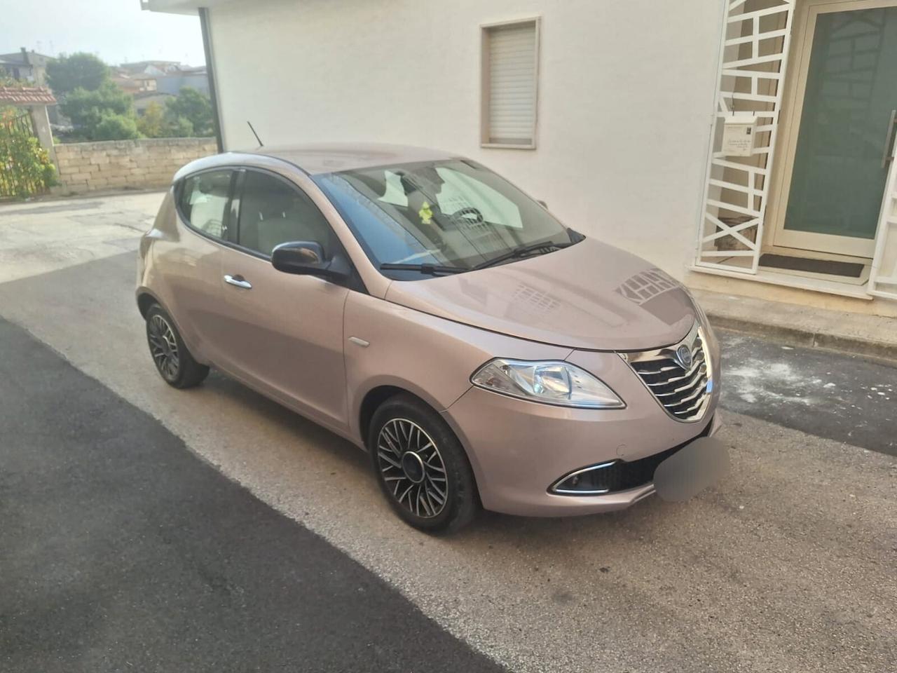 Lancia Ypsilon 1.3 MJT 16V 95 CV 5 porte S&S Gold