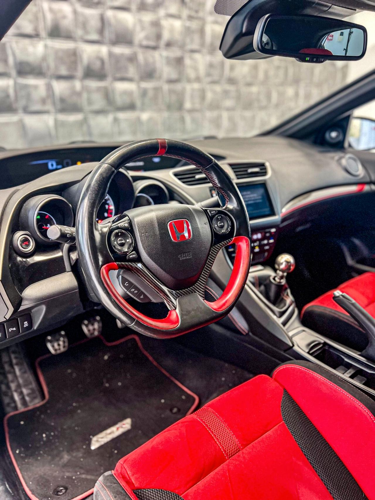 Honda Civic 2.0 i-VTEC Type R - 420cv