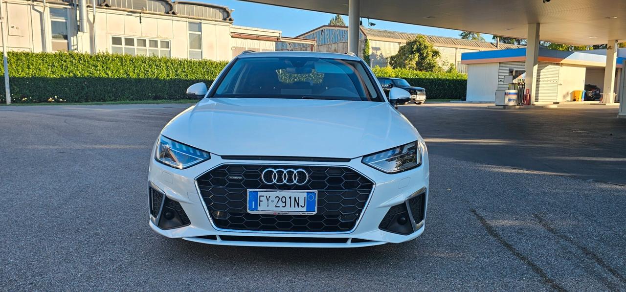 Audi A4 Avant 40 TDI quattro S tronic S Line