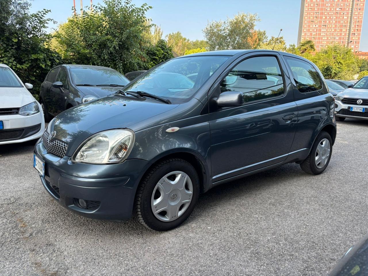 Toyota Yaris 1.0i 16V cat 3 porte Sol OK Neopatentati