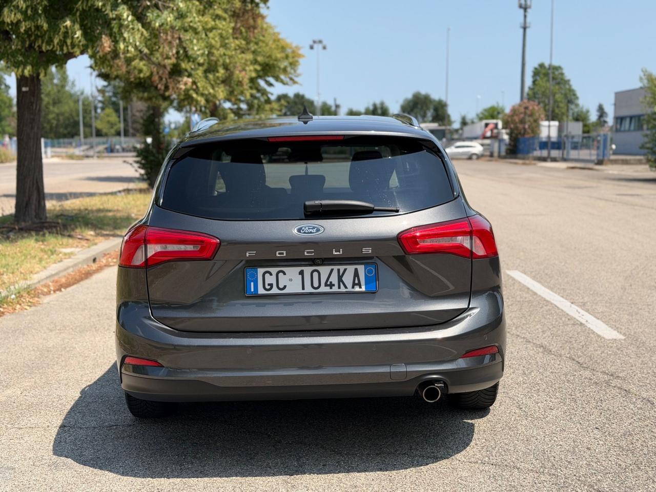 FORD FOCUS BUSINESS FULL OPTIONAL OK NEOPATENTATI FULL LED GARANZIA 24 MESI