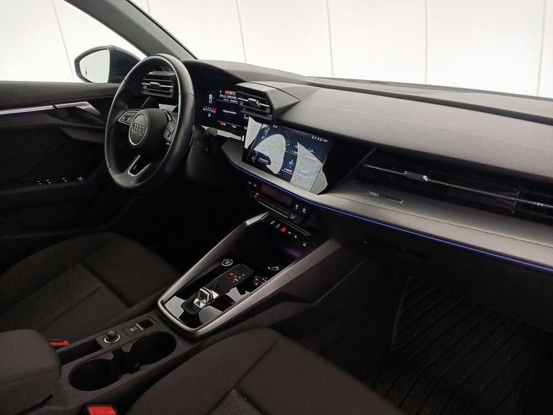 Audi A3 IV Sedan 30 2.0 tdi Business Advanced s-tronic