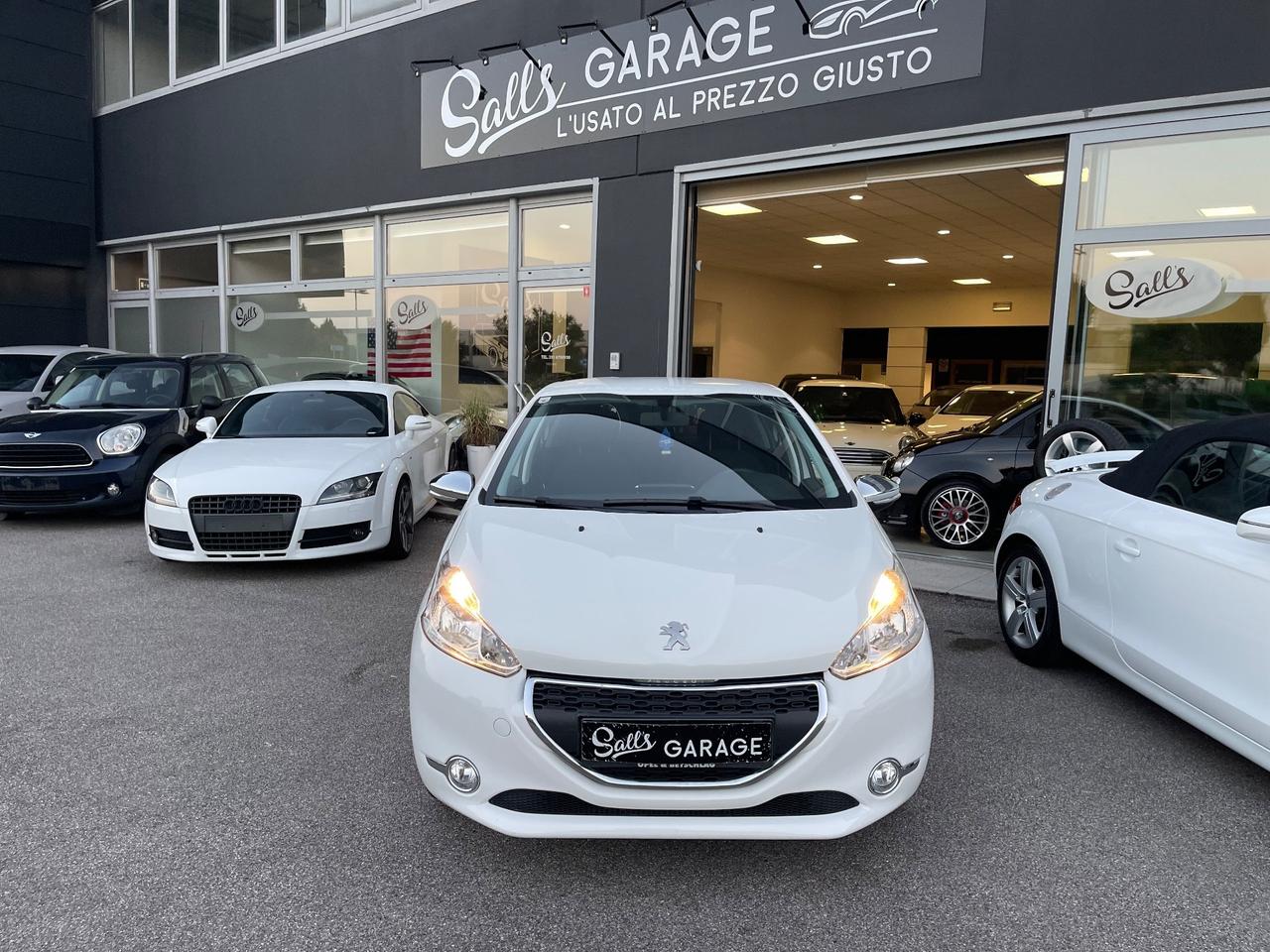 Peugeot 208 1.2 VTi 82 CV 5 porte Neopatentati