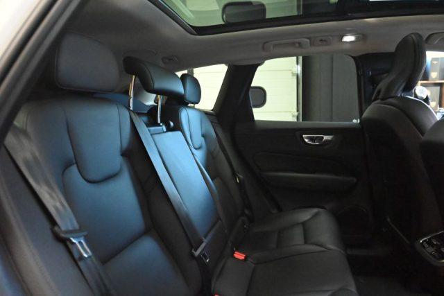 VOLVO XC60 2.0 B4 INSCRIPTION AWD AUTO TETTO 20"CAM STRAFULL!