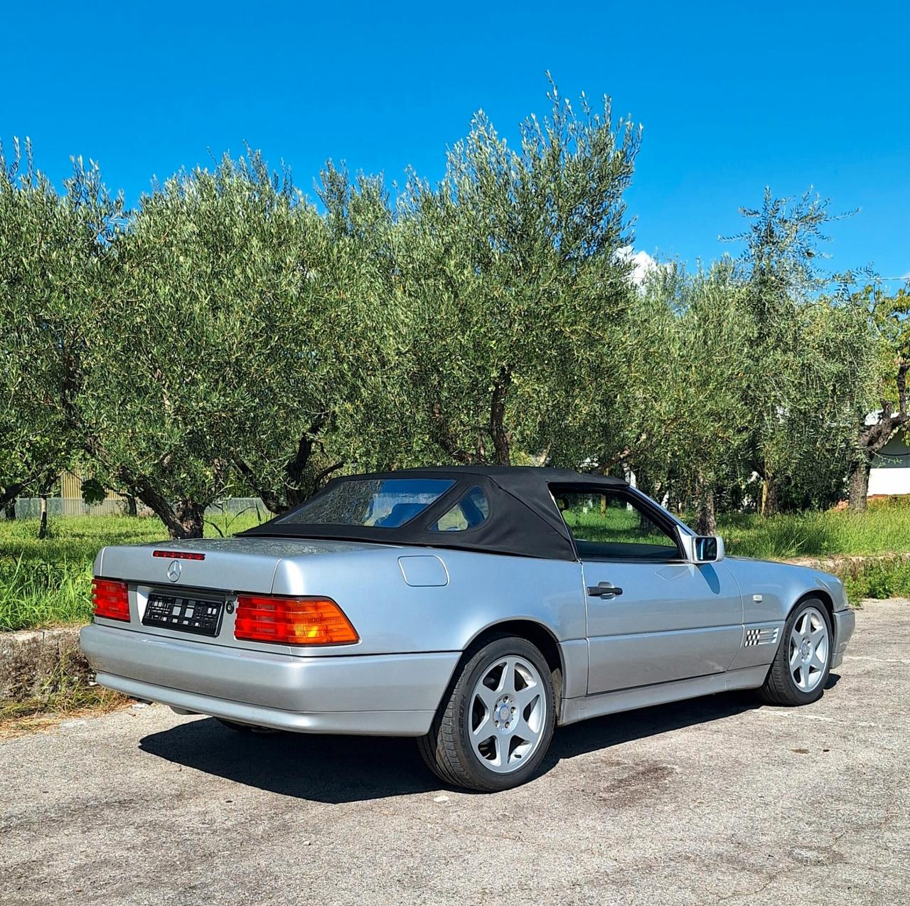 Mercedes-benz SL 320 (R129) Special MilleMiglia Edition 1 of 10