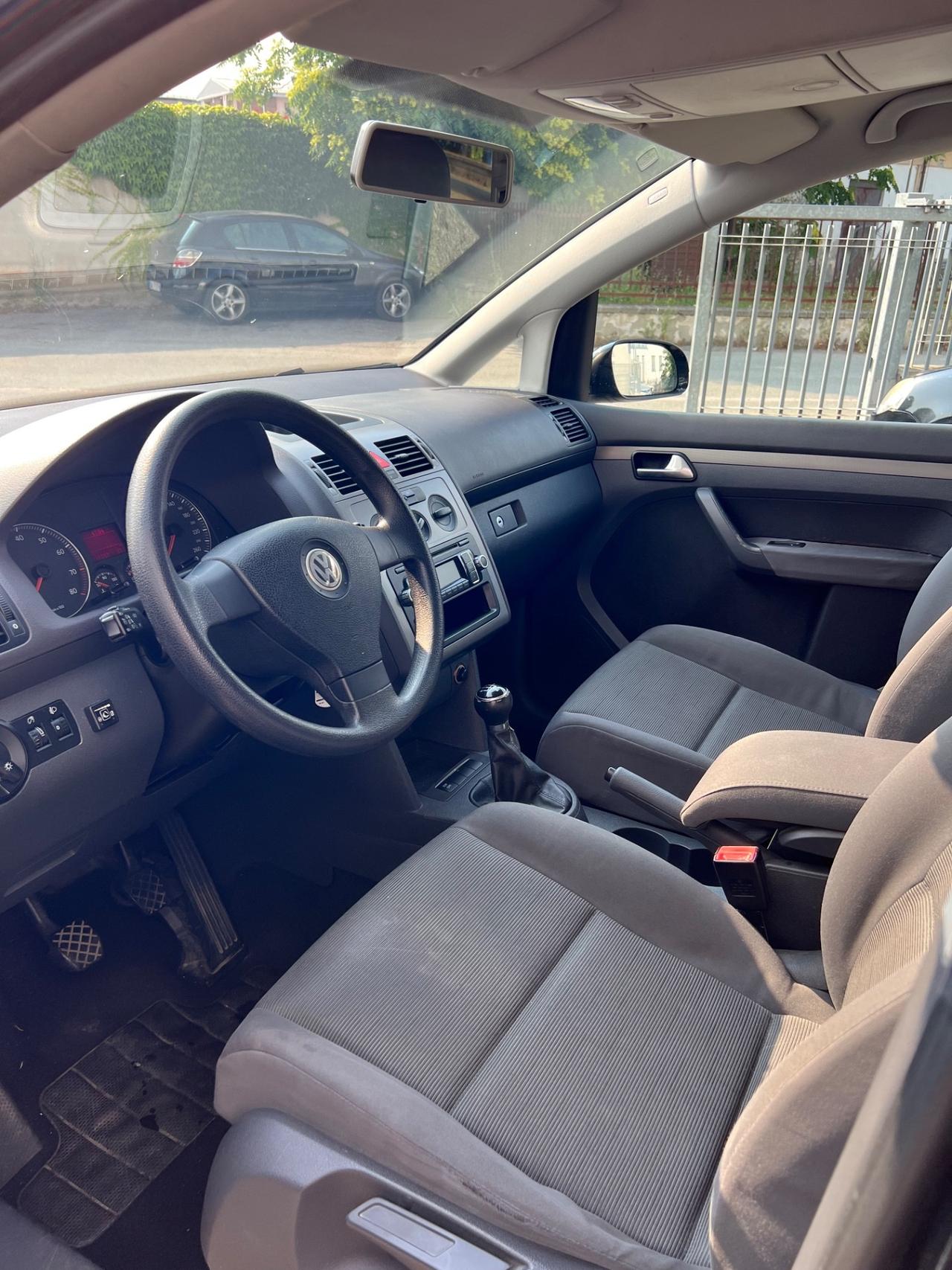 Volkswagen Touran 1.6 Trendline Bifuel GPL RINNOVATO