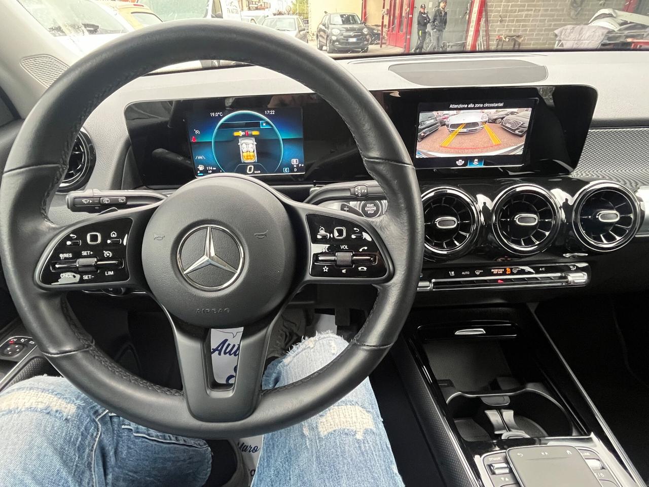 Mercedes-benz GLB 200