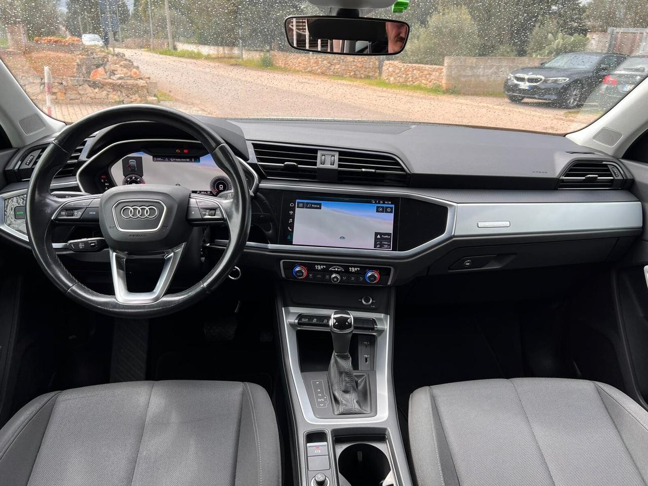 Audi Q3 40 TDI quattro S tronic Business Advanced