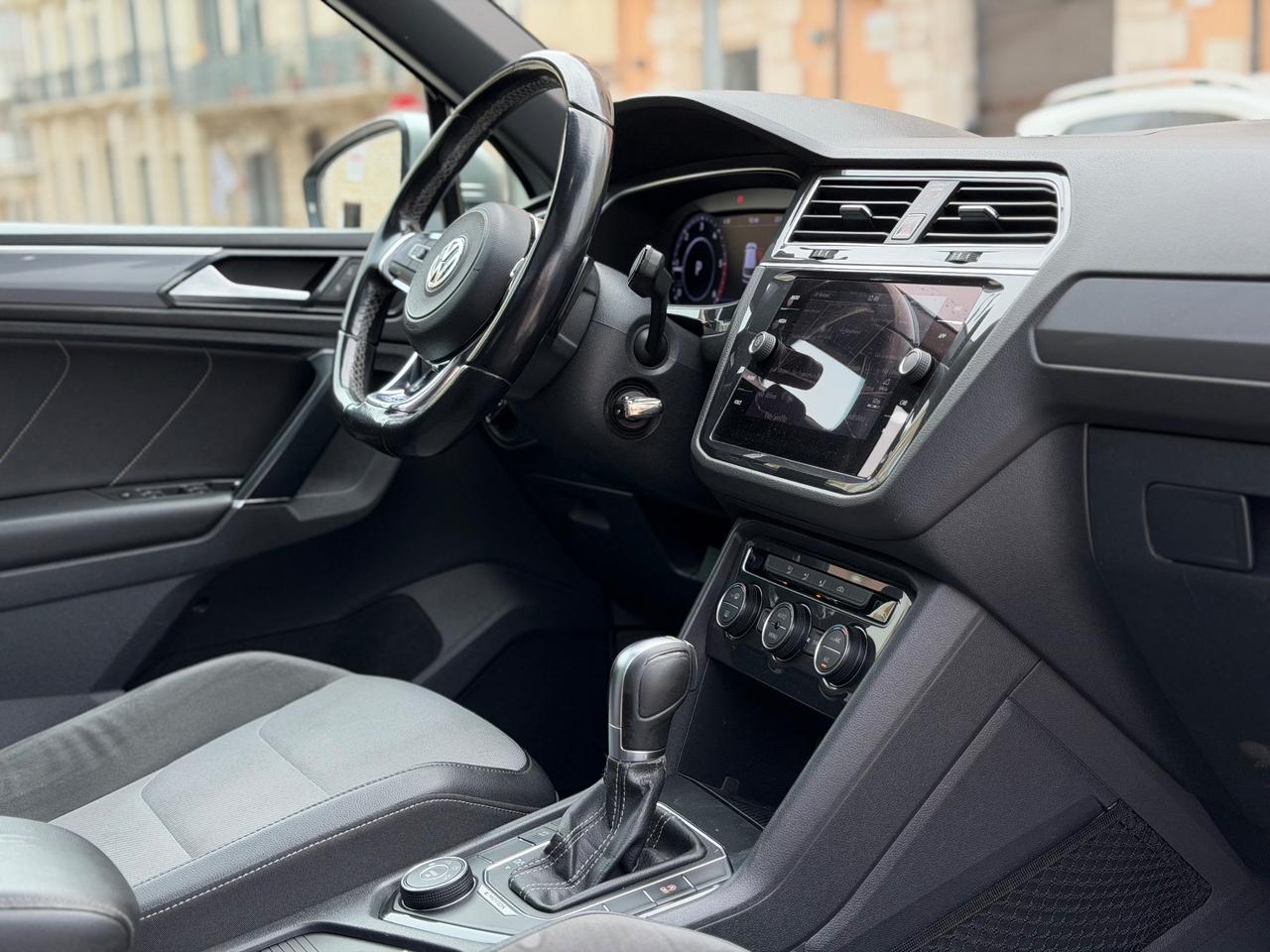 Volkswagen Tiguan 2.0 BiTDI SCR DSG 4MOTION Advanced R-Line BMT
