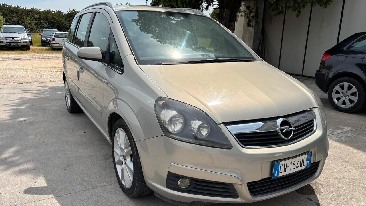 Opel Zafira 1.9 16V CDTI 150CV Cosmo