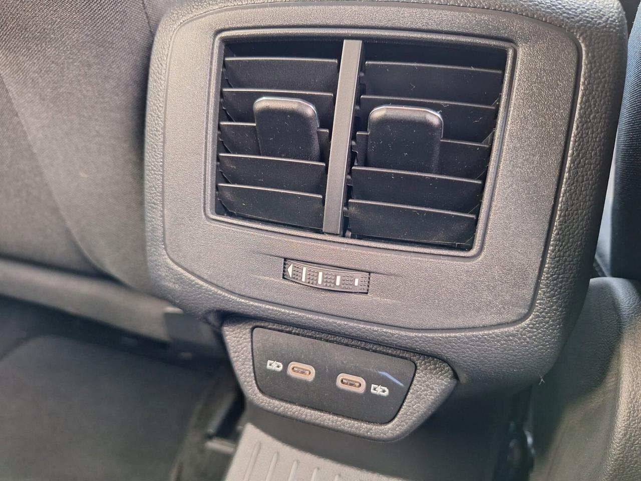 Volkswagen T-Roc 1.6 TDI SCR Style BMT X NEOPATENTATI IVA ESPOSTA