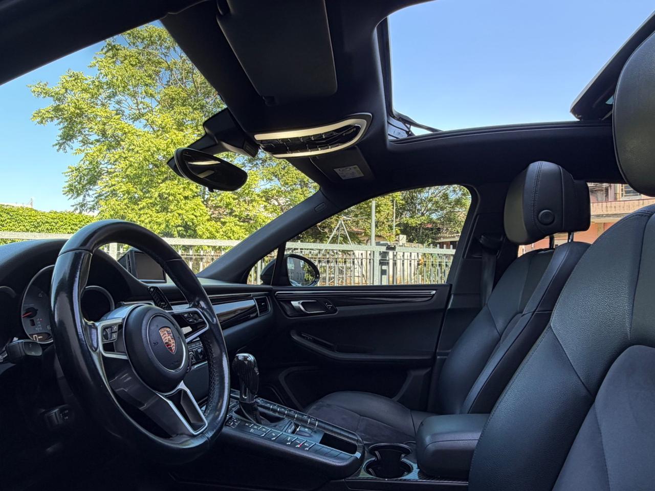 Porsche Macan 3.0 S Diesel FULL TETTO TOTAL BLACK MOTORE NUOVO FATTURATO
