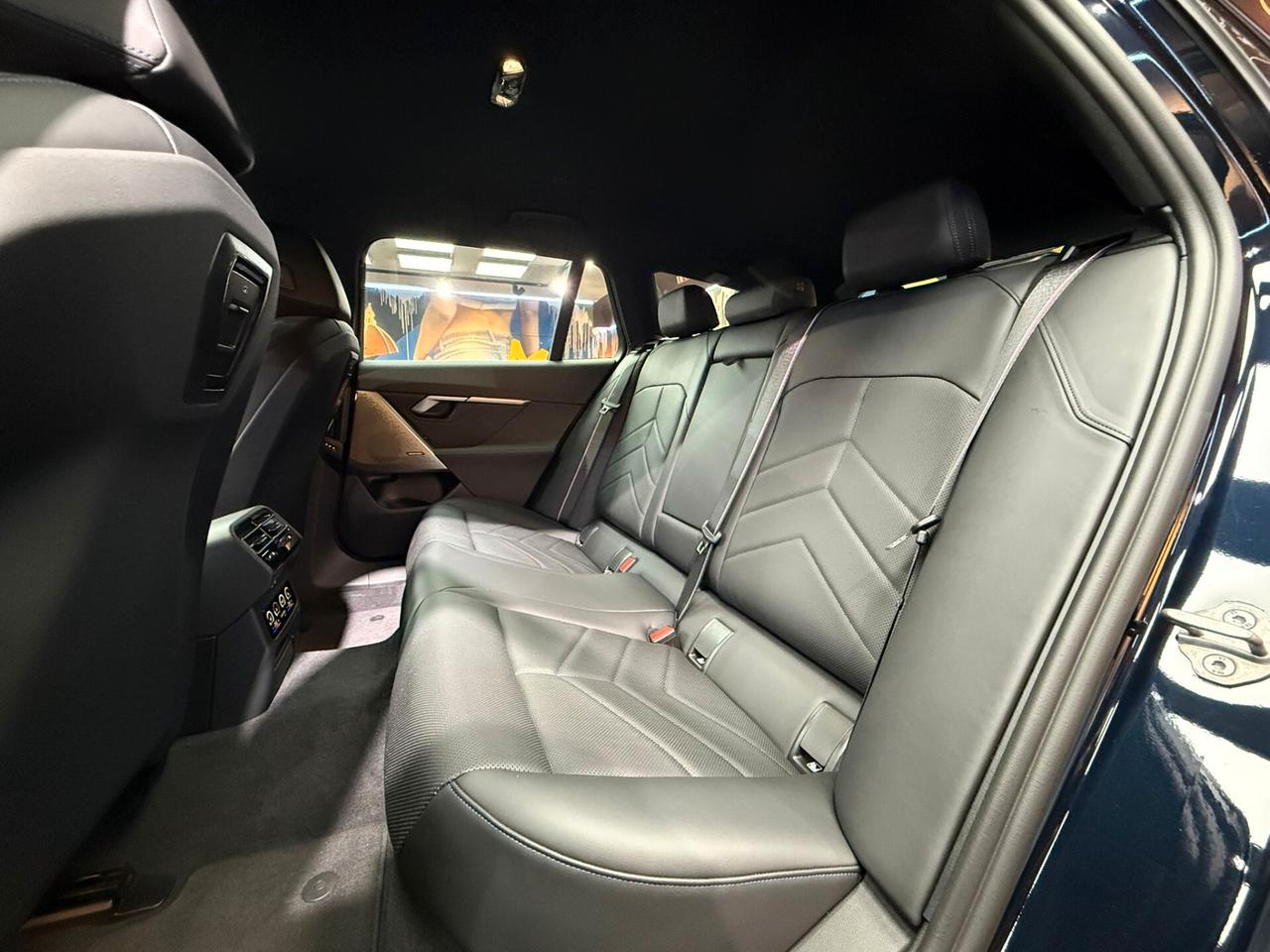 Bmw 530 530e xDRIVE TOURING MSPORT PRO (605)