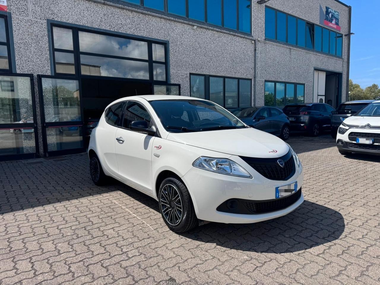 Lancia Ypsilon 1.0 FireFly 5 porte S&S Hybrid Silver Plus