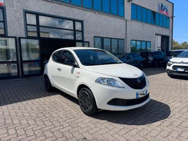 Lancia Ypsilon 1.0 FireFly 5 porte S&S Hybrid Silver Plus
