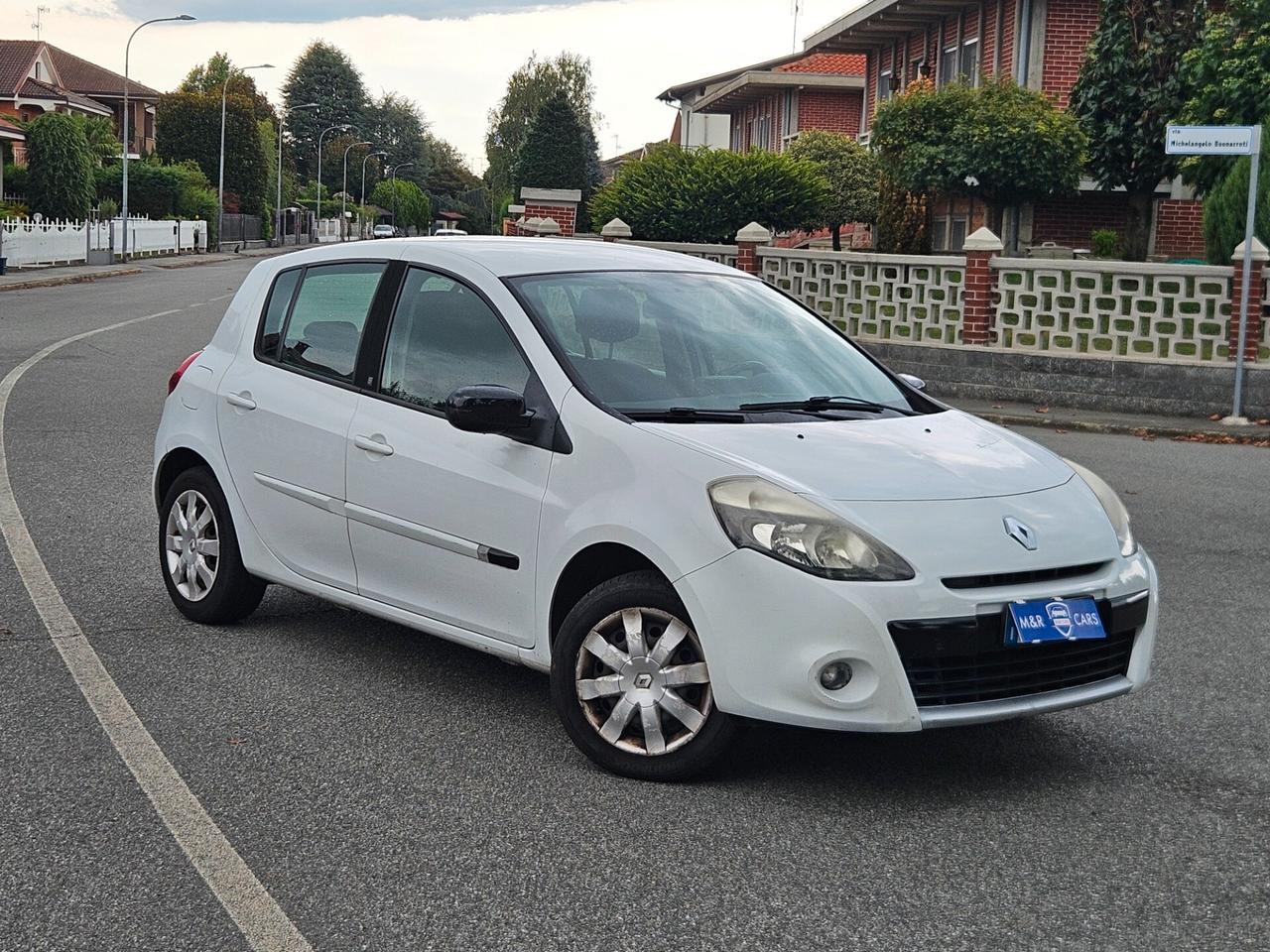 Renault Clio 1.2 16V 5 porte NEOPATENTATI E5