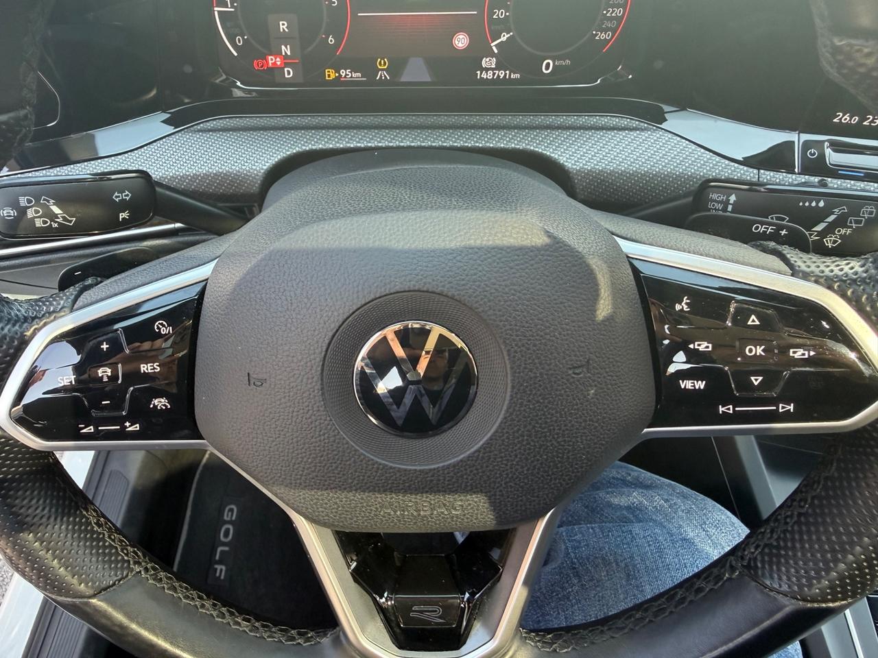 Volkswagen Golf 2.0 TDI 150 CV DSG SCR R-Line Tetto Apri