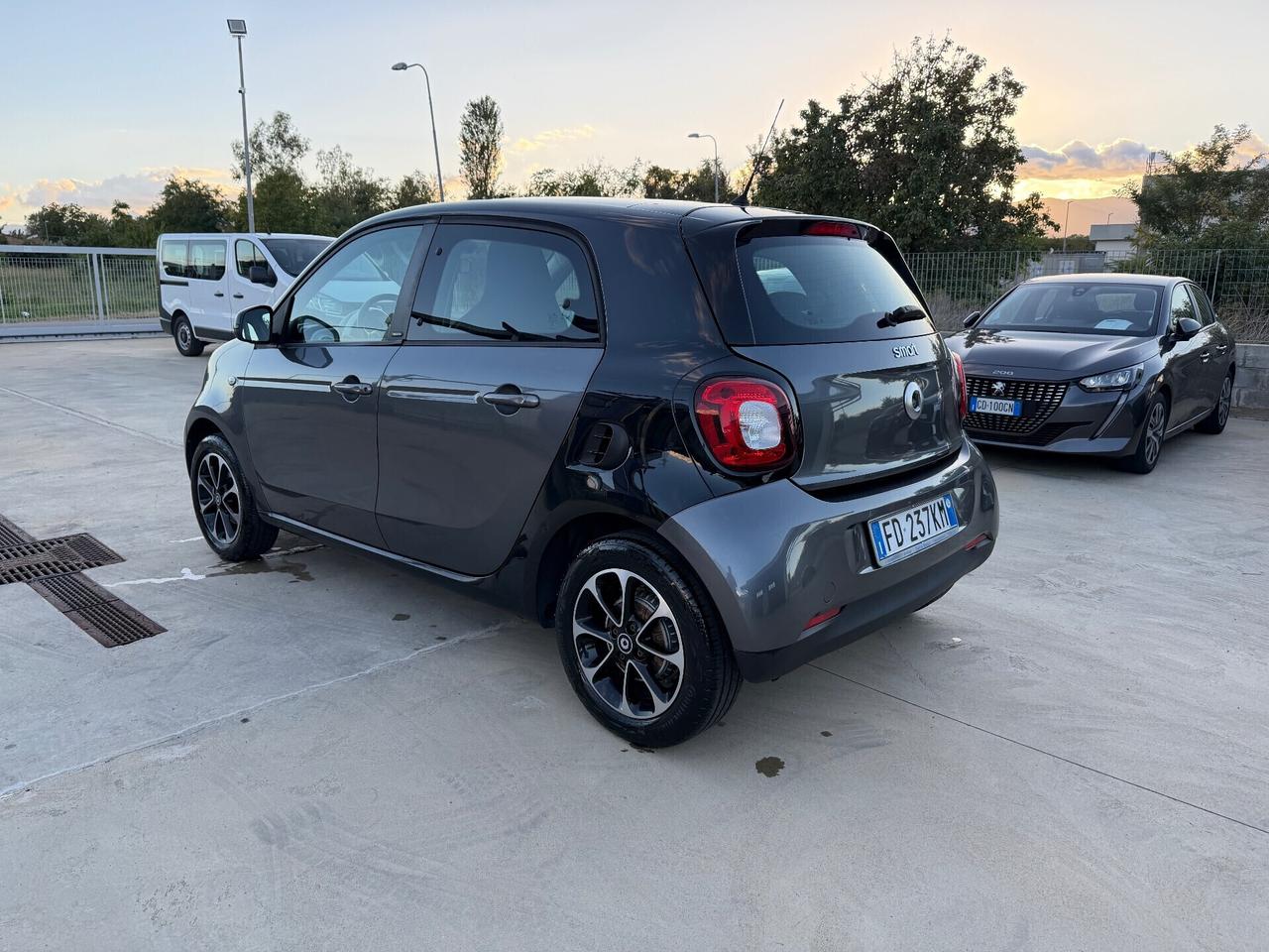Smart ForFour Passion 1.0 benzina tetto panoramico