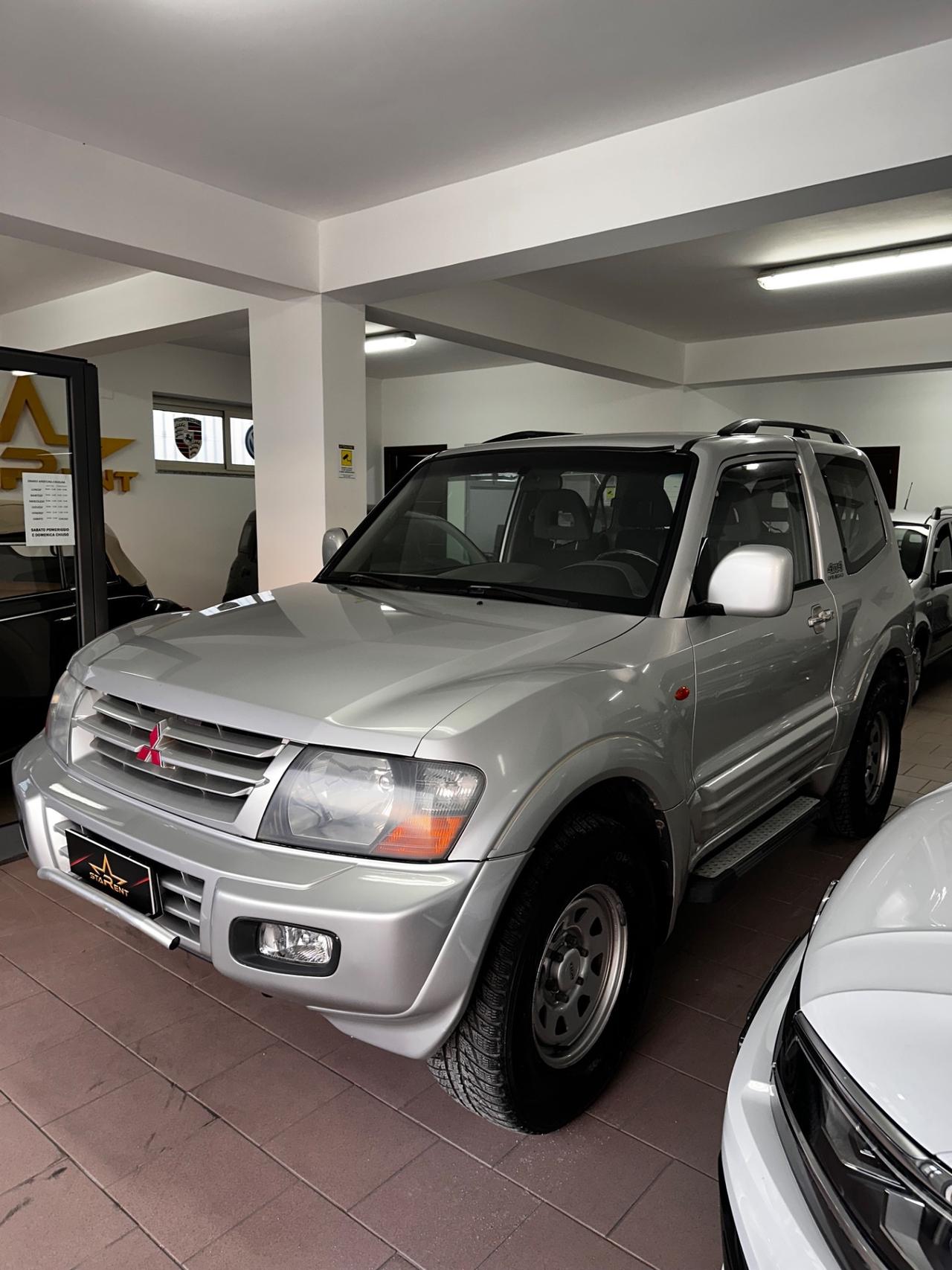 Mitsubishi Pajero 2.5 TDI 3p. GLS1