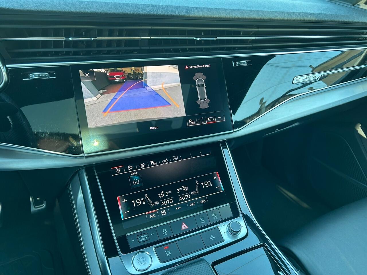 Audi Q8 50TDI 286CV Mhev quattro Tiptronic S-Line - PANORAMA