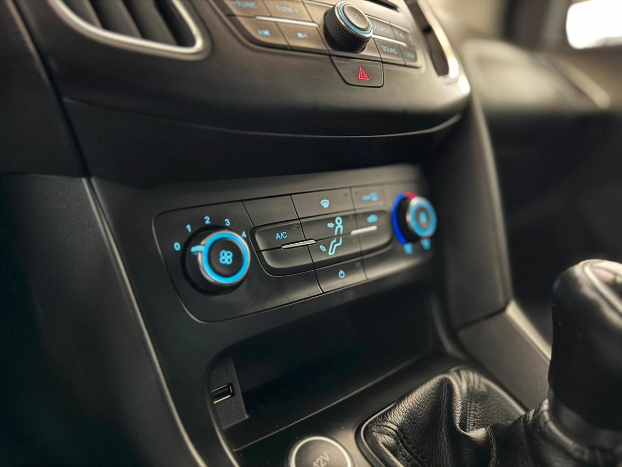 Ford Focus 1.6 120 CV GPL Titanium