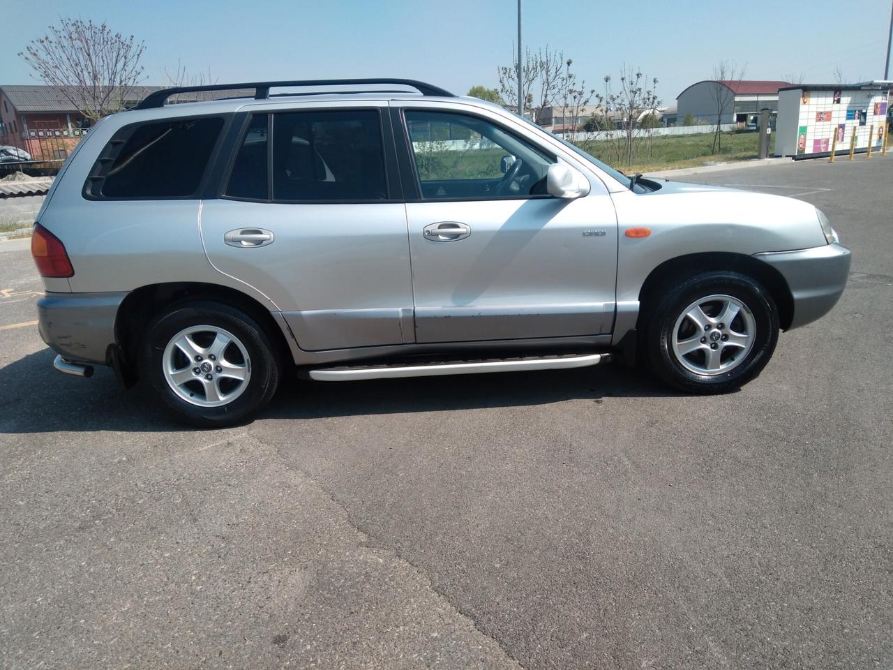 Hyundai Santa Fe 2.0 CRDi 125cv TD VGT 4WD Dynamic x neopatentati