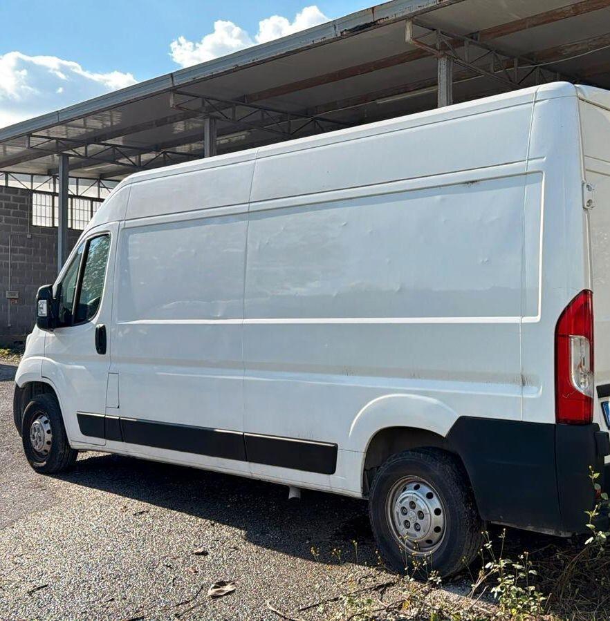 Peugeot Boxer MAXI 2.2HDI 140CV 2020