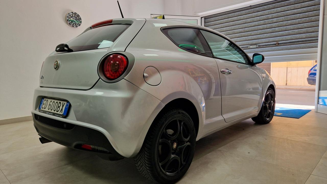 Alfa Romeo MiTo 1.3 JTDm-2 95 CV S&S Distinctive Premium Pack