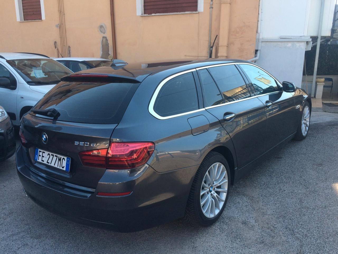 2016 Bmw 520d xDrive Touring tagliandata con garanzia 12 mesi cambio e motore !!