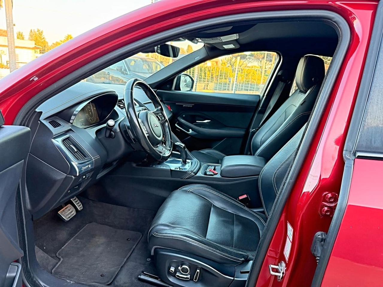 Jaguar E-Pace 2.0D 150 CV AWD aut. R-Dynamic HSE