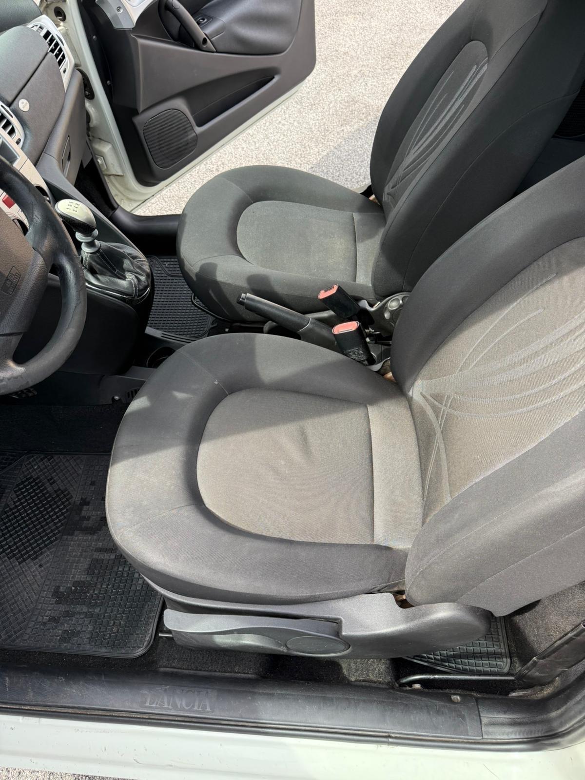 Lancia Ypsilon 1.4 Unyca Ecochic GPL