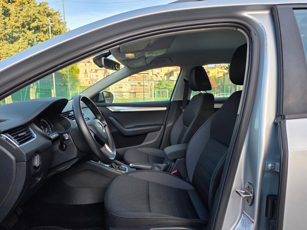 Skoda Octavia 1.6 TDI 115 CV DSG Wagon Executive