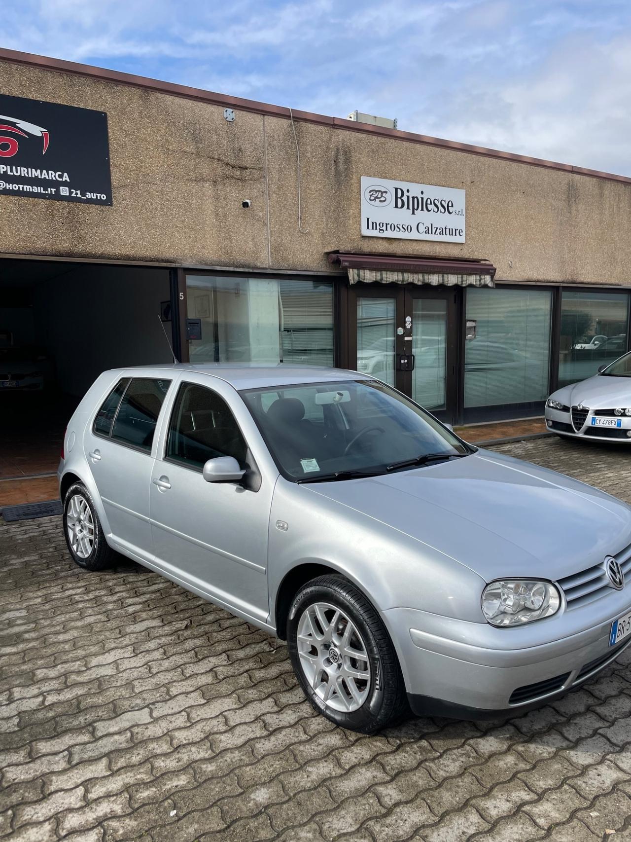 Volkswagen Golf 1.6 16V cat 5 porte Highline