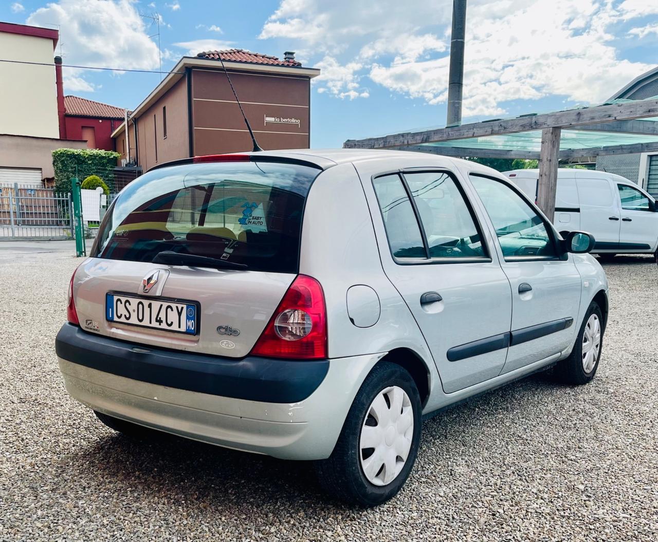 Renault Clio 1.2 benzina 5 porte