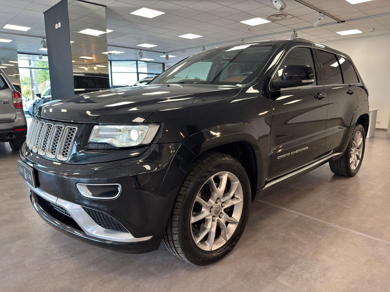 Jeep Grand Cherokee Grand Cherokee 3.0 V6 CRD 250 CV MJT II Summit Platinum Ed.
