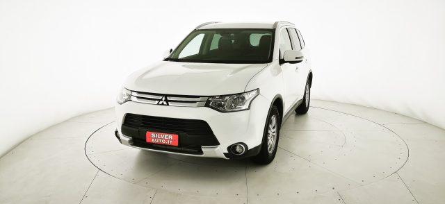 MITSUBISHI Outlander 2.2 DI-D 4WD Instyle 5p.