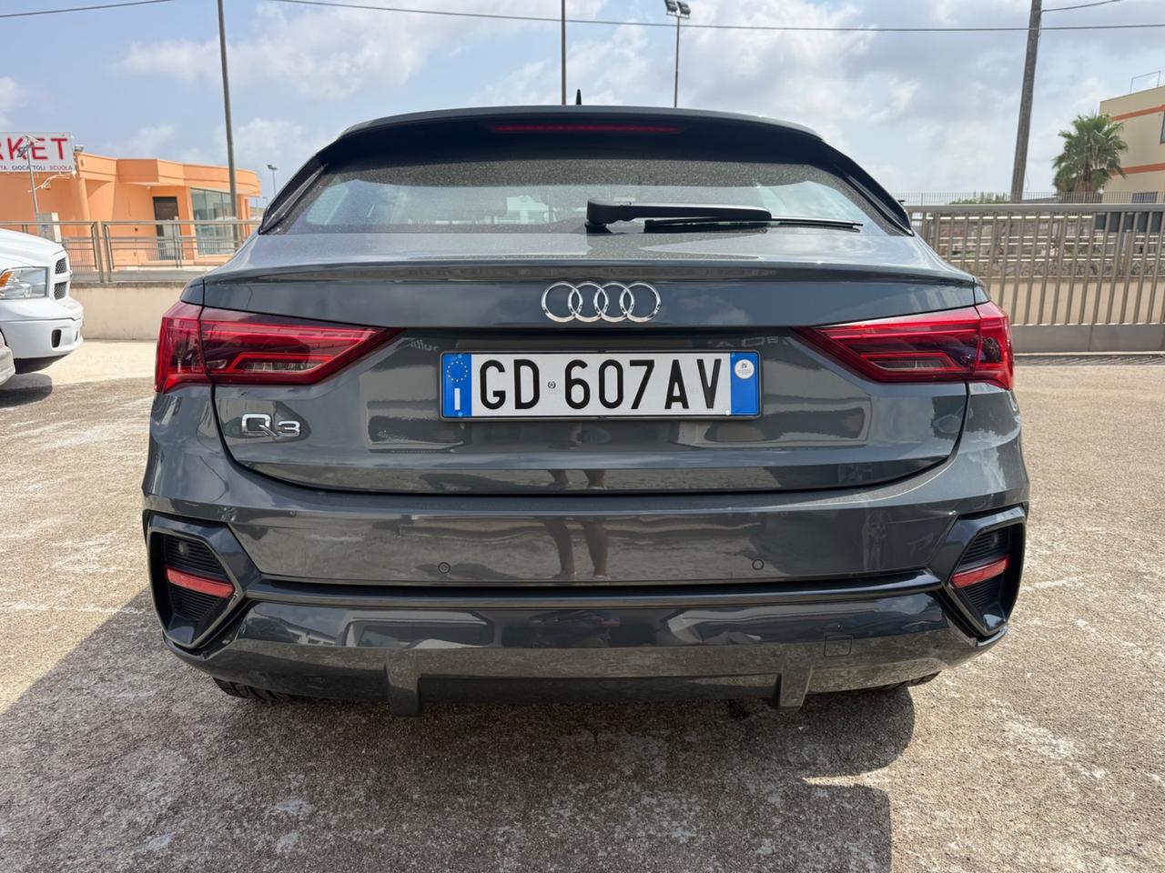 Audi Q3 35 TDI S tronic Business Advanced