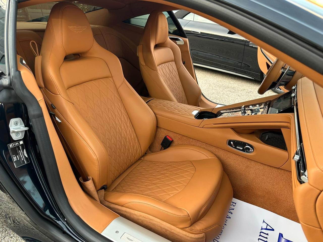 ASTON MARTIN DB12 V8 COUPE 680CV - IVA - GARANZIA ESTESA 2028