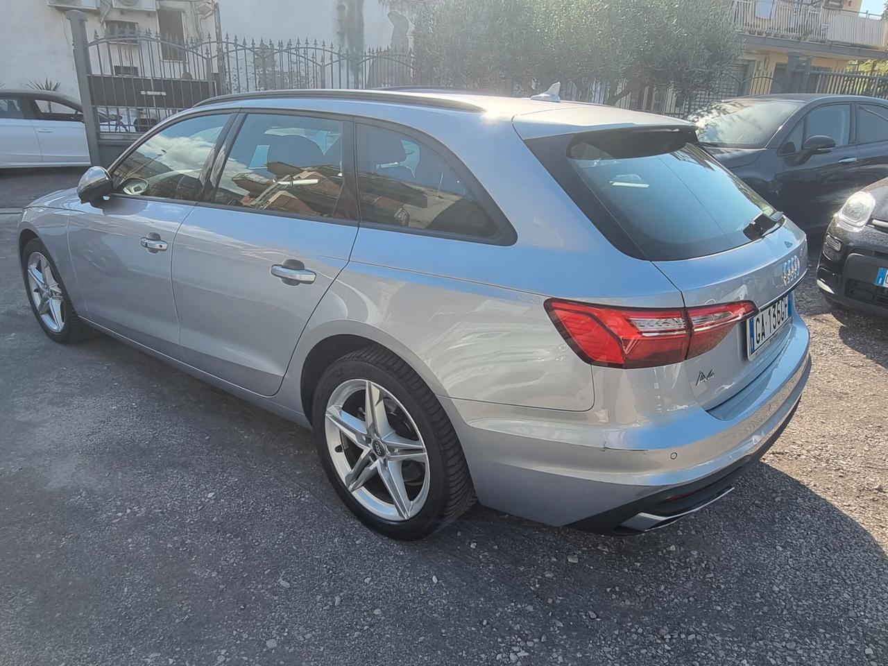Audi A4 Avant 30 TDI/136 CV S tronic Business