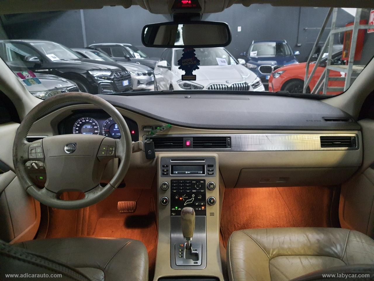 VOLVO XC70 D5 AWD