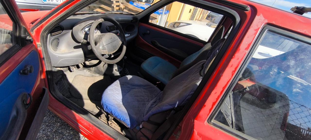 Fiat 600 CON GANCIO TRAINO 900