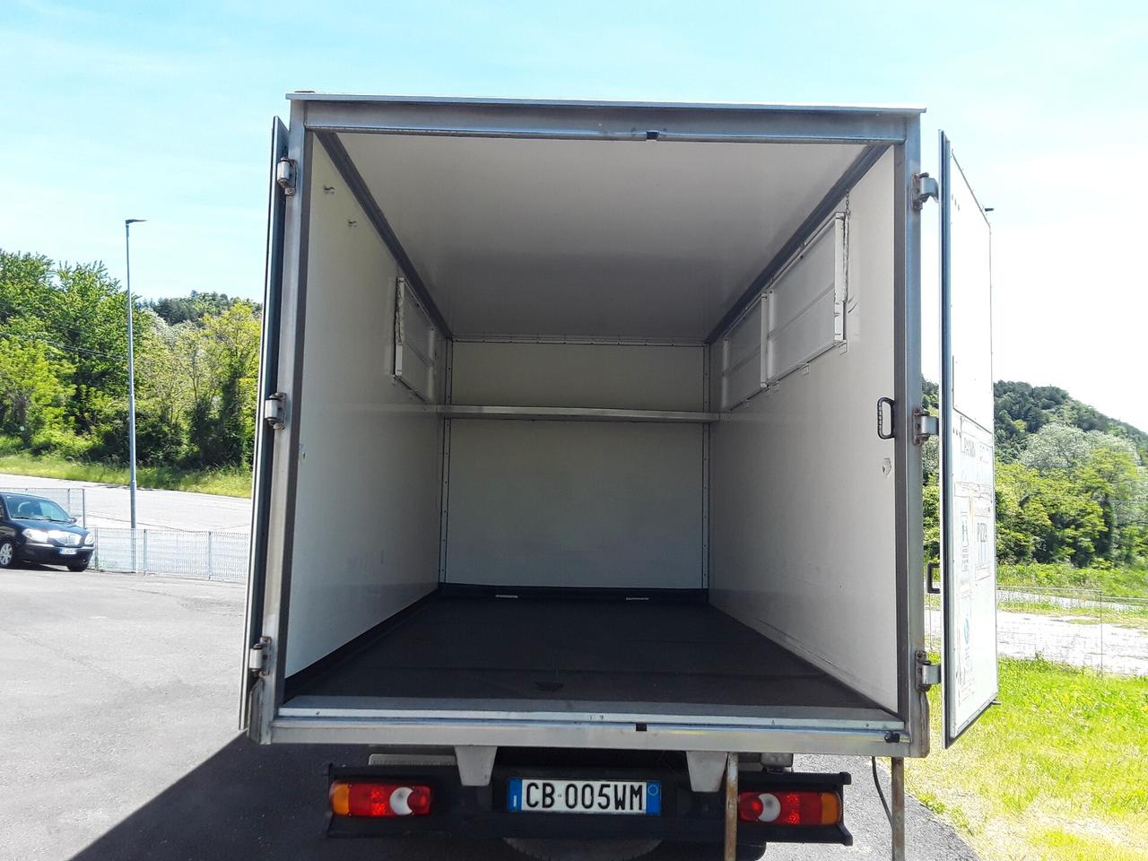 Nissan cabstar